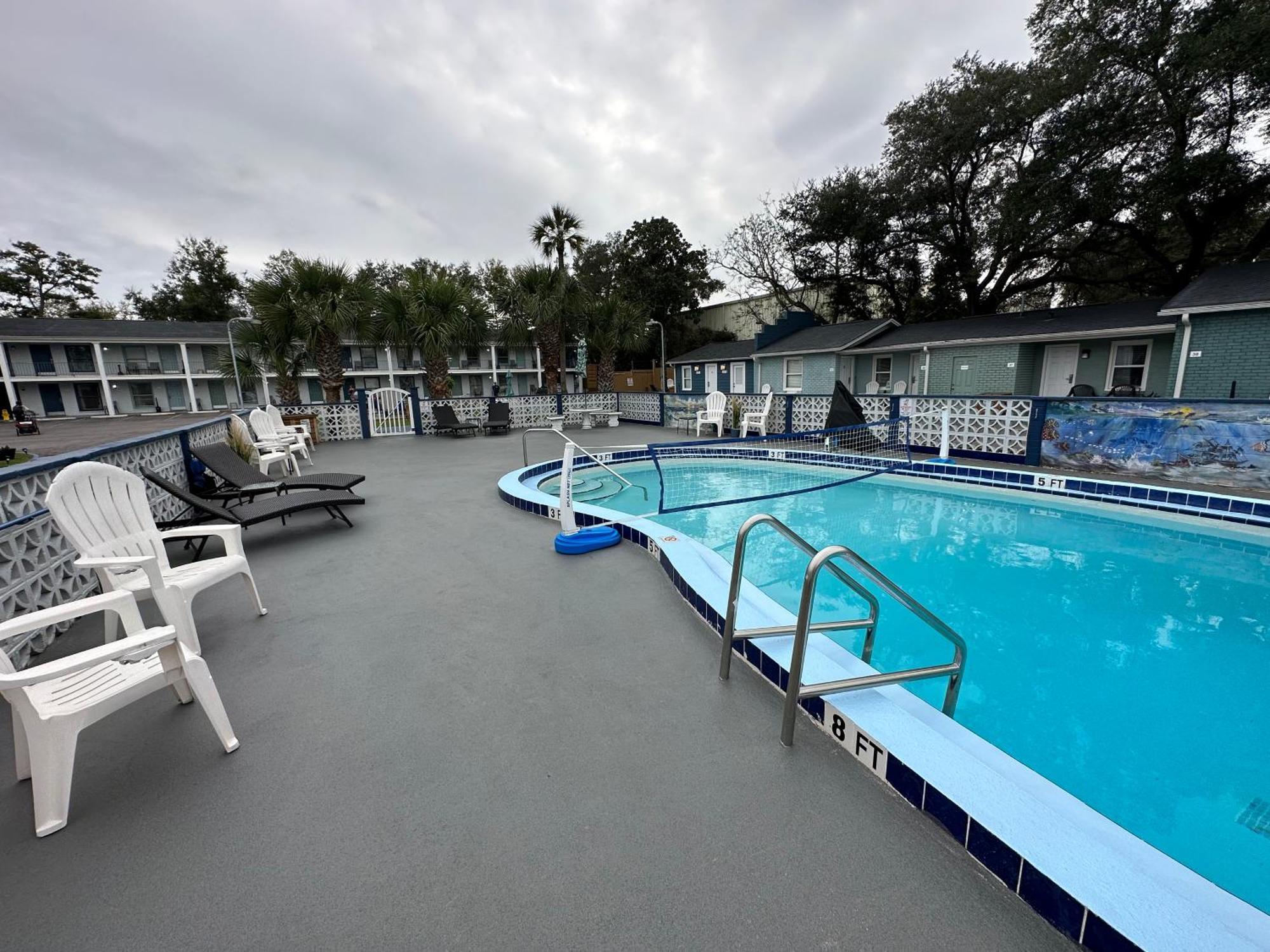 Gulf Coast Inn Gulf Breeze Exterior foto